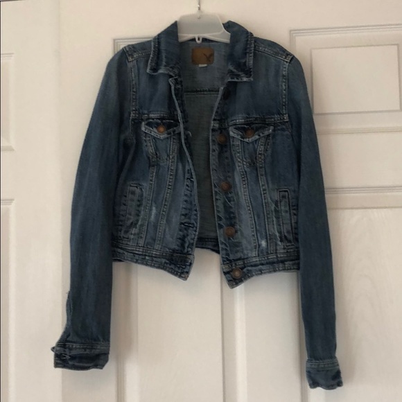 American Eagle Outfitters Jackets & Blazers - Women’s American Eagle denim jacket size XS